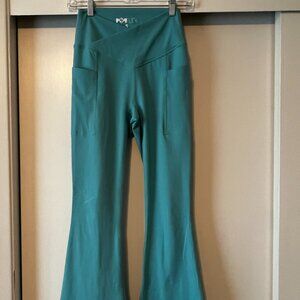 PopFlex Oasis Crisscross Hourglass Flared Legging w/pockets S 31"